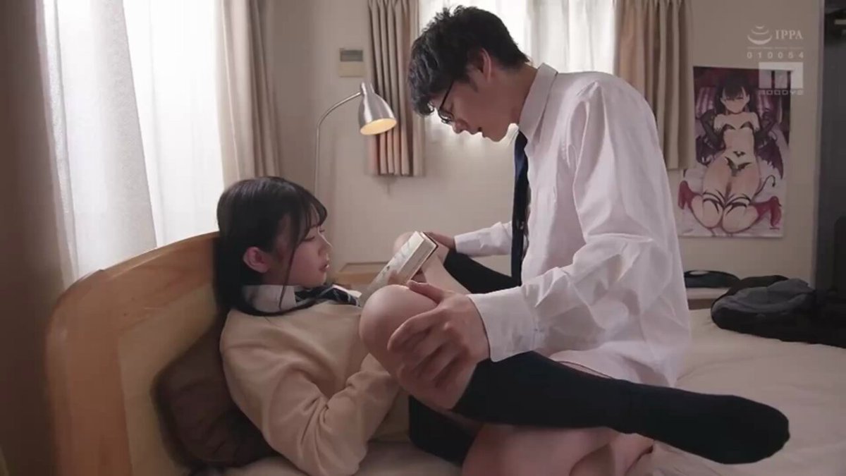 葵いぶき 【実写版】同人売り上げ25万部突破！ 【同人版】