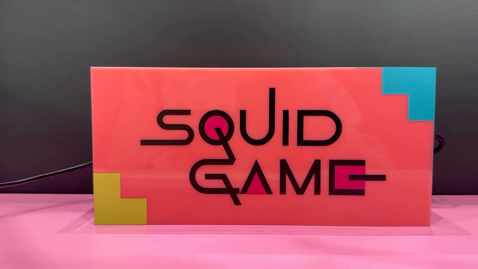 ホットトイズ　ライトボックス　イカゲーム SQUID GAME ロゴ TOY SAPIENS on X: 
