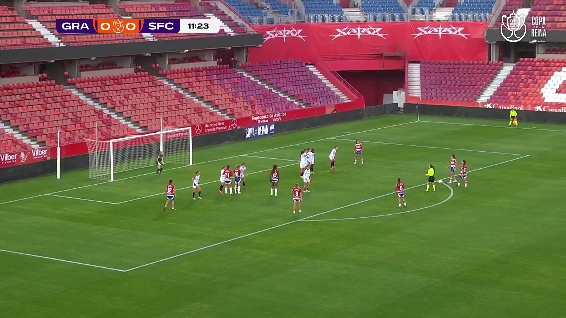 ⚽️ Se adelanta el Granada con un gol de falta directa de Isa Álvarez🆚 @GranadaCF_Fem 1-0 @SevillaFC_Femℹ️ 𝗠𝗶𝗻𝘂𝘁𝗼 𝗮 𝗺𝗶𝗻𝘂𝘁𝗼:  @iberdrola