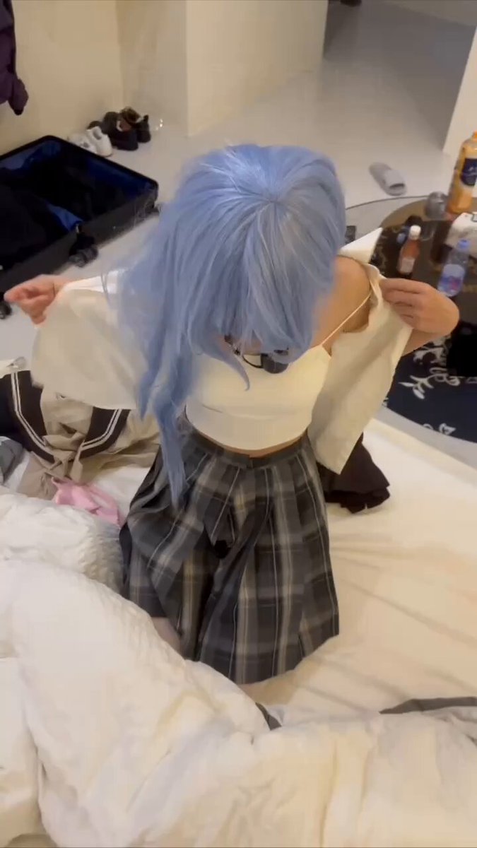 「短视频」妖精可可💗 极品小萝莉cos jk女主都被博主调教成小母狗了,吞精,颜射,口爆做爱 镜子前女上位