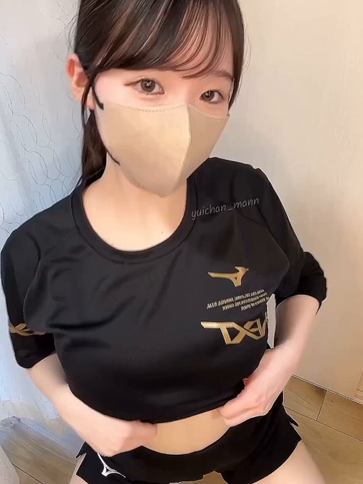 バレー部の巨パイ、柔らかそうですか？☺️｜fanza チャットレディ はしもとゆいさん（@yuichan_mann）