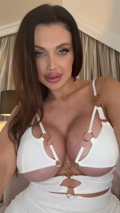 JOI VIDEO??? https://t.co/ZMcOxs4Jfk https://t.co/XpFDwdCrW3