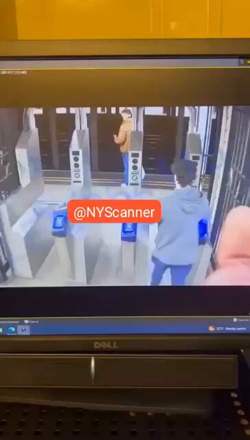 [爆卦] 紐約地鐵男子隨機推人入軌道 被火車輾