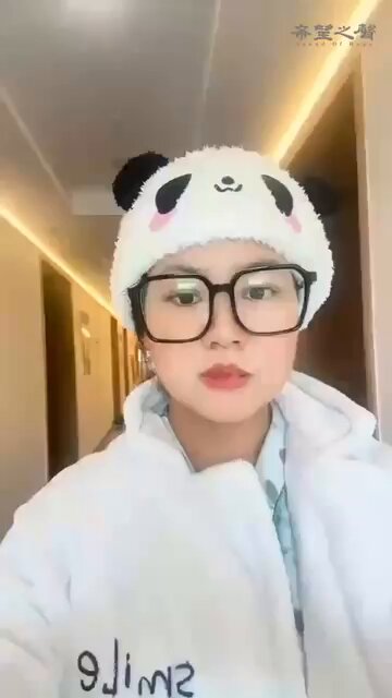 月子中心倒闭，老板跑路，宝妈哭求月嫂留下！1月7日，爱家月子中心老板“跑路”，南京、苏州、无锡、上海、广州等地多家分店人去楼空。月嫂：“前一天公司还给派了新订单，第二天所有领导都不见了”。宝妈：“我拼命劝月嫂留下来帮我照顾孩子，但是住在这里也没有任何服务，吃饭只能点外卖。” 