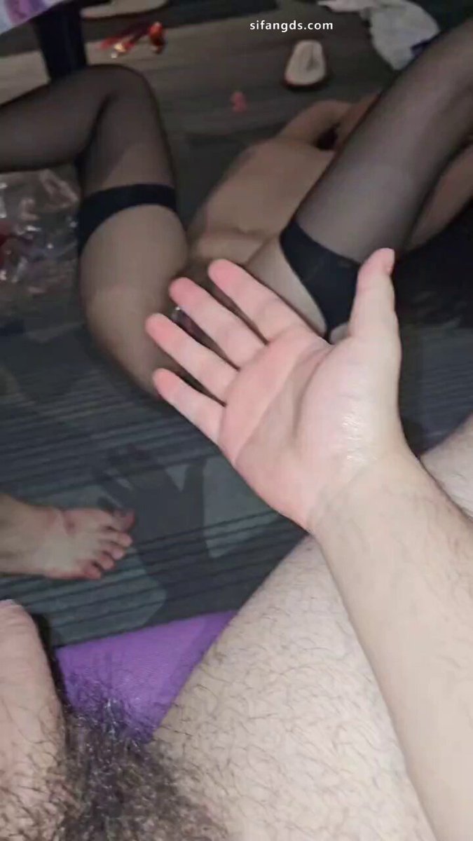 중국야동-주먹이 들어가는 백보지녀 - 딸플릭스