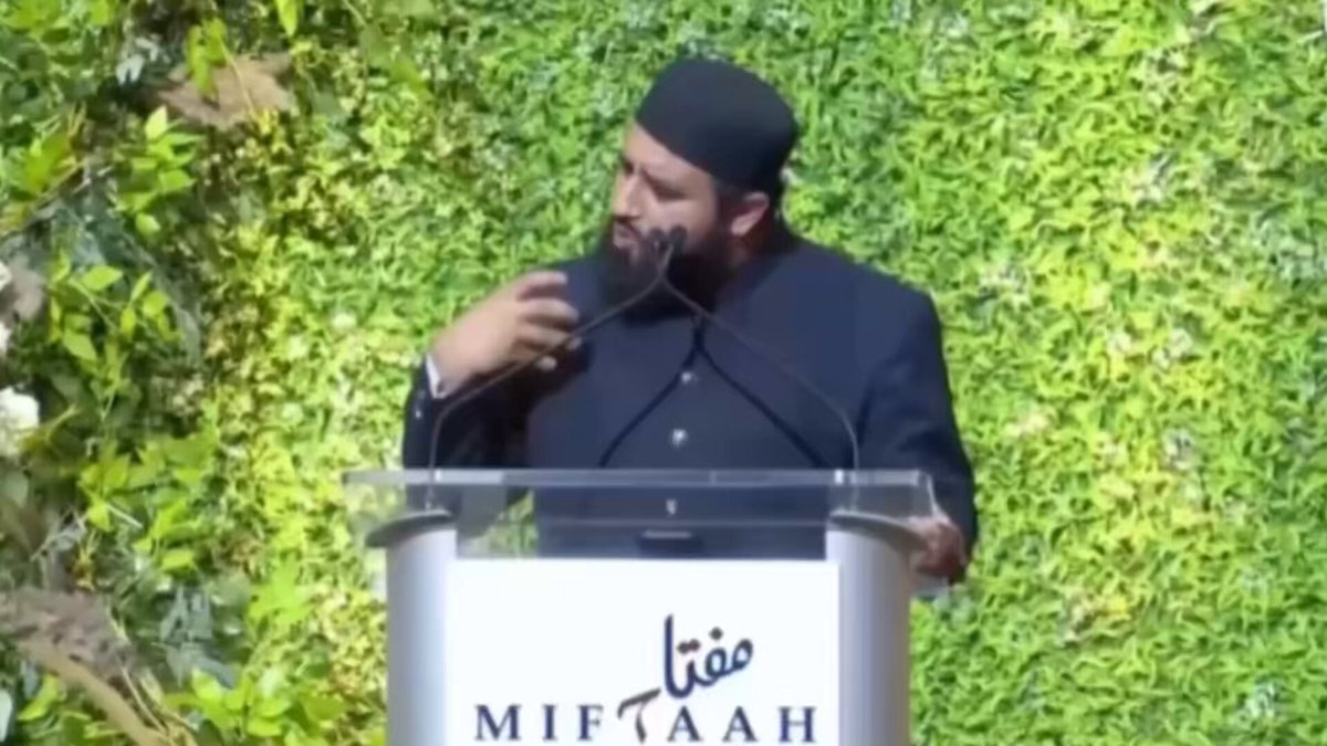 Muslim invaders do not hide and tell us their true goal: "It is Islamic duty of every Muslim living in West to destroy Western civilization and strive to establish Islamic law by any means necessary!"
