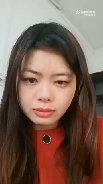 1月15日，湖北黄石，女子发视频，称多次被政府人员强制送进精神病院，黄石市精神病医院为为骗取国家医疗补贴，伪造签名和病例，将正常人非法关押。
女子发布的《住院情况说明》显示：女子刘清香出院后每天在网上上访，发投诉信，政府部门无奈强制将其送入医院，收入院后等待家属作进一步同意知情，在院期间没进行治疗，16 点左右政府工作人员及家属将其接出院。”