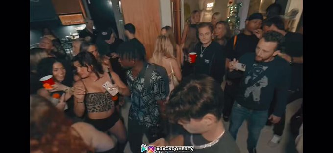 @SeanKingston you and your lil homeboy can’t handle all this ? https://t.co/833buS4Xbr