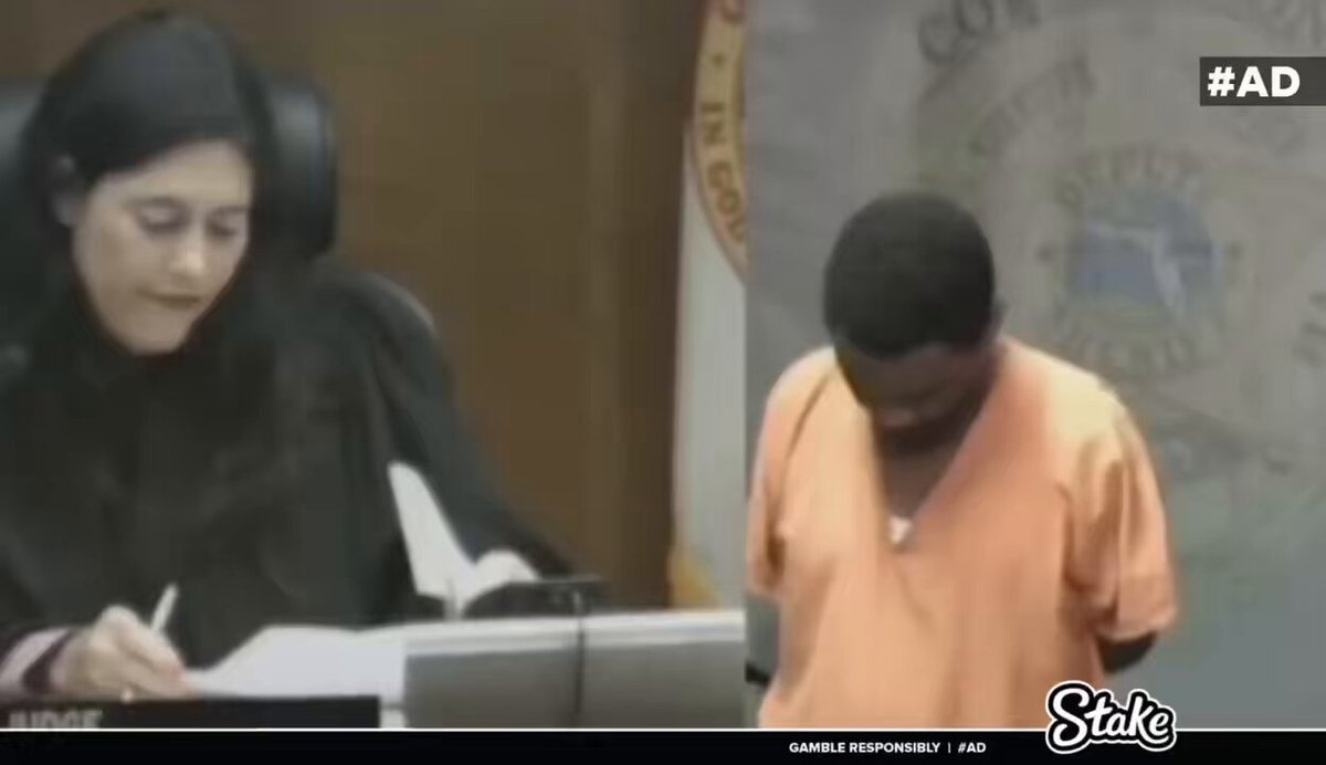 Man facing charges in court starts crying when he recognizes the judge from middle school 