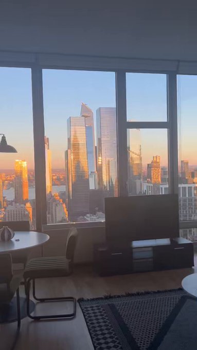 I miss nyc ? https://t.co/rqKHHyl579