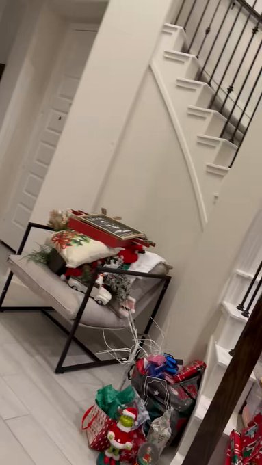 Cleaning, organizing & rearranging https://t.co/rKYUGV5cAT