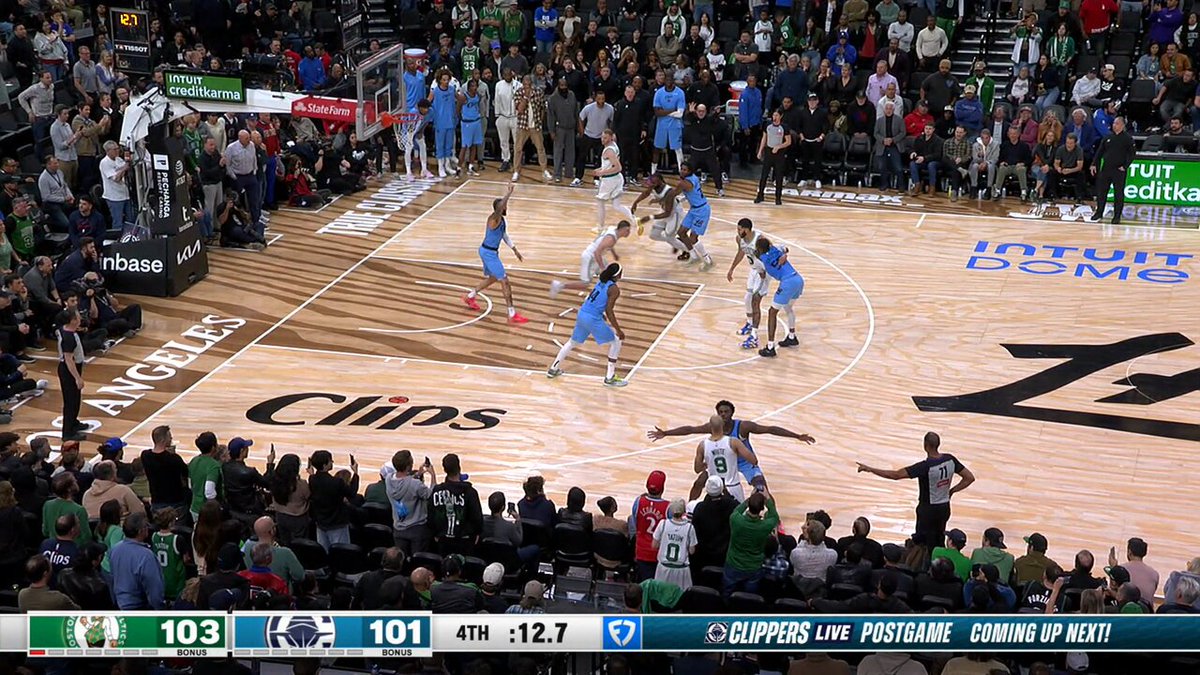 The play that forced OT in LA!!

We're heading to overtime on NBA League Pass 🚨 