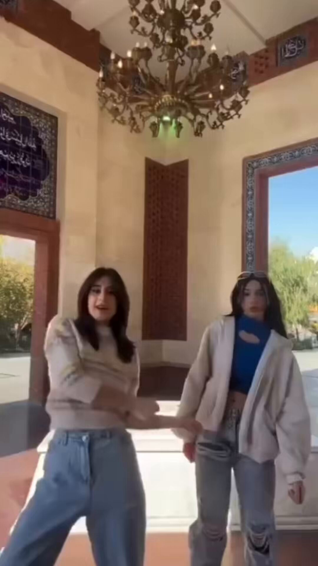 @femmeazadi's video Tweet