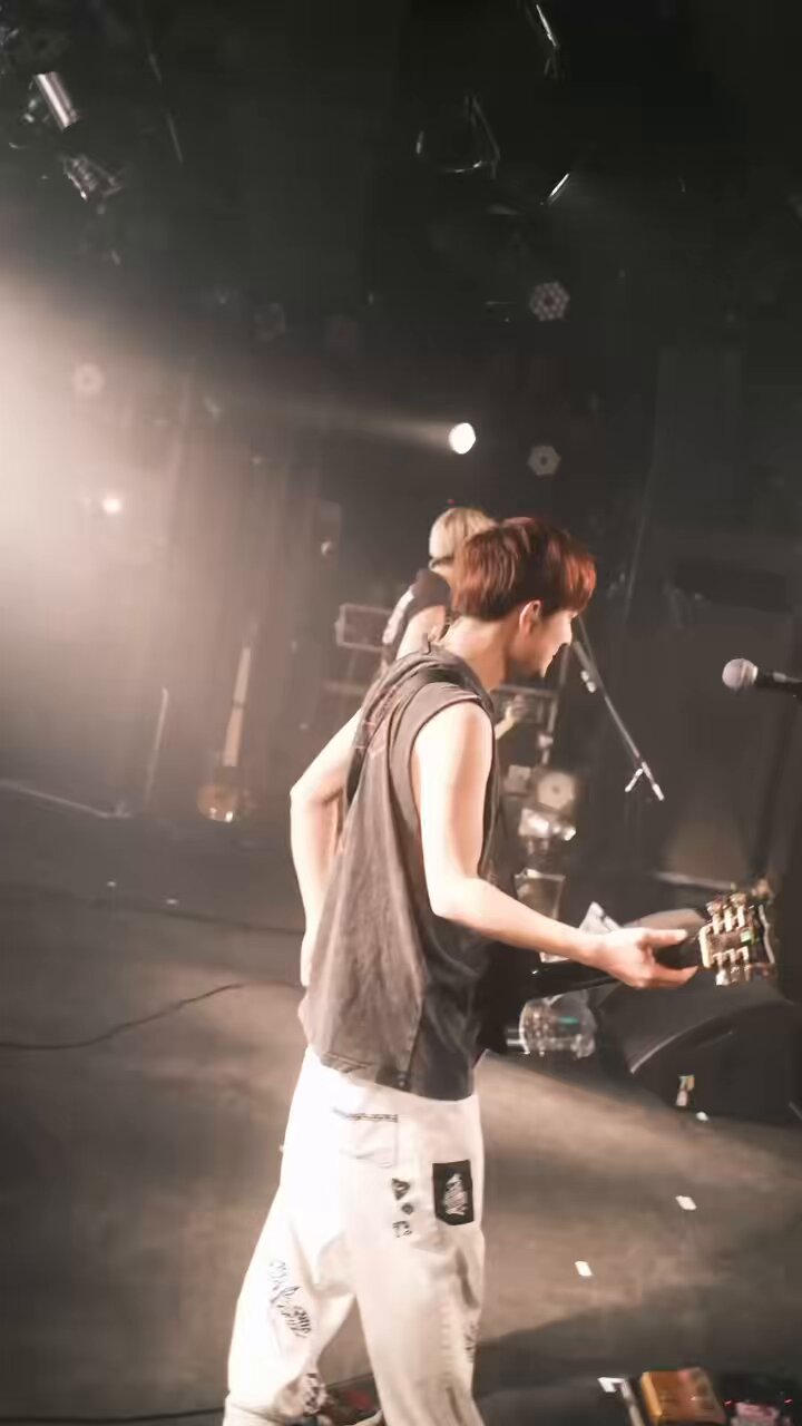 たけしページ CYBORGじいちゃんG】G-Chan Rock T-Shirt - peaceandafter
