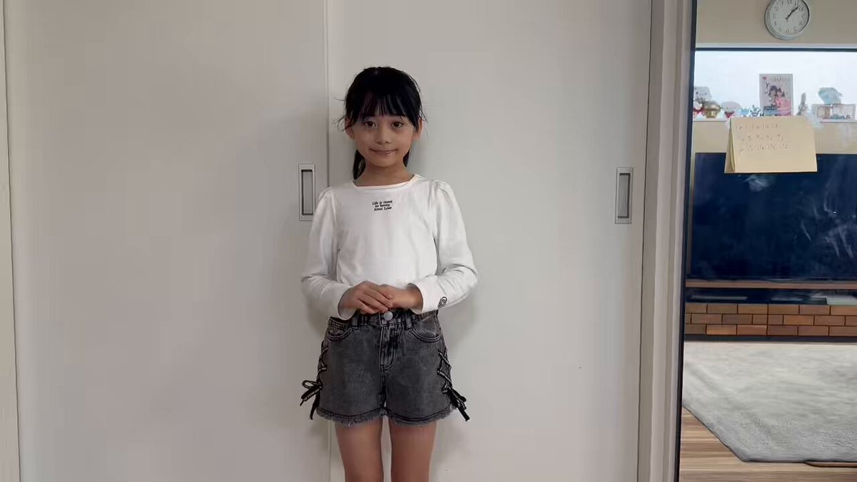 面接の練習のはずなんだが。。。... - Twitterの動画をダウンロード