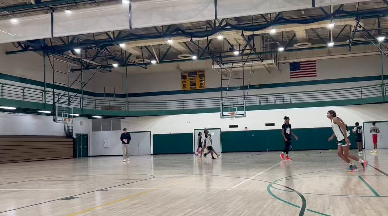 @KiraMReynoldss video Tweet