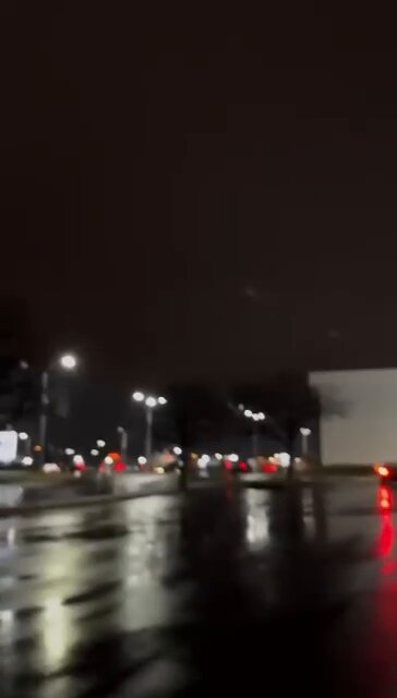 [問卦] 美國最新的墜機高速俯衝 不是意外吧？