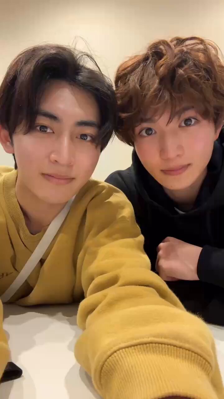 野口友輔日野友輔チェキ