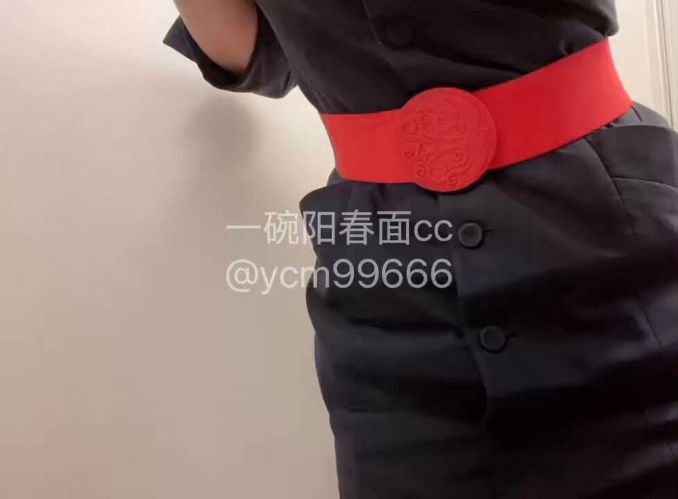 「短视频」一碗阳春面cc 听说豹哥很喜欢空乘,那我也来做一下他给的任务吧 应该不会有人发现吧