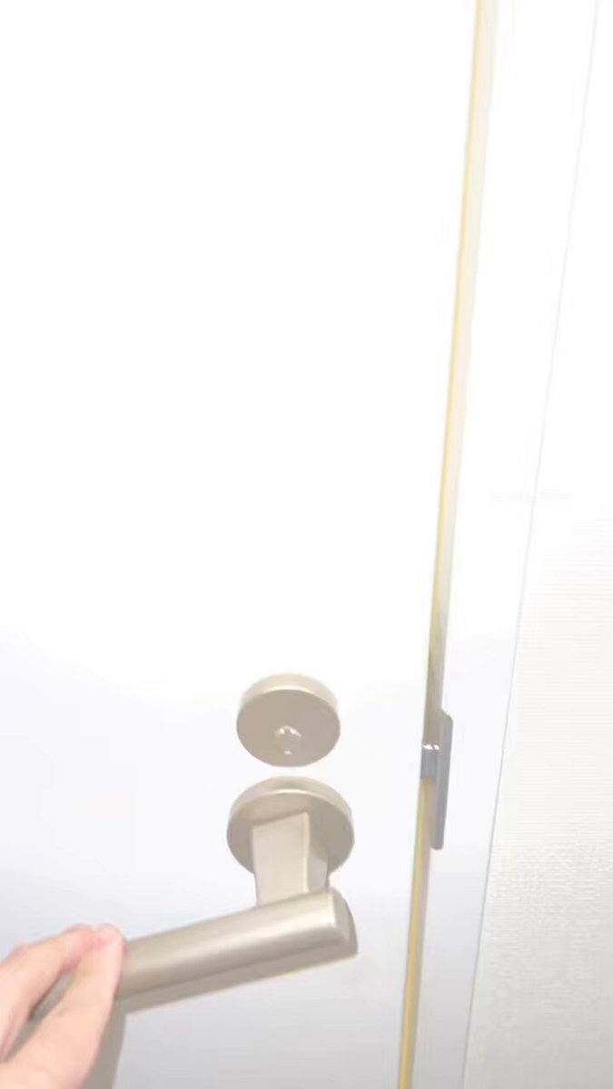 Video oleh @gal_bignipple