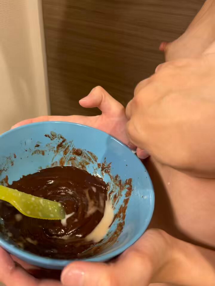 Video oleh @gal_bignipple