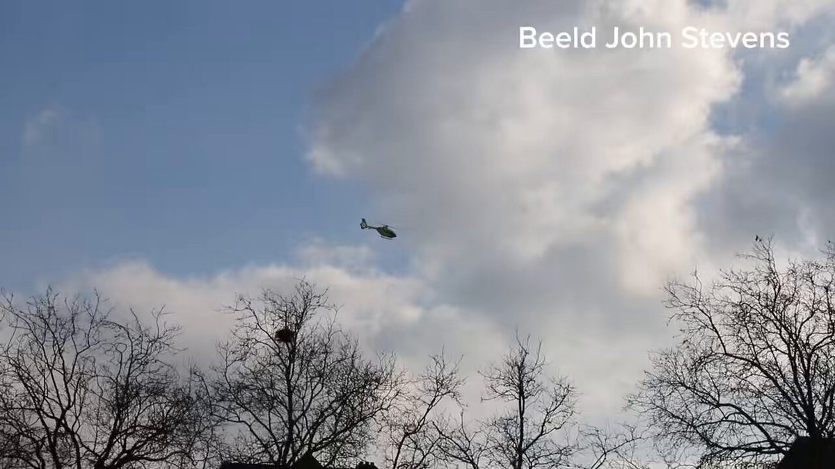 Vrouw zwaargewond na aanrijding met motor in Apeldoorn