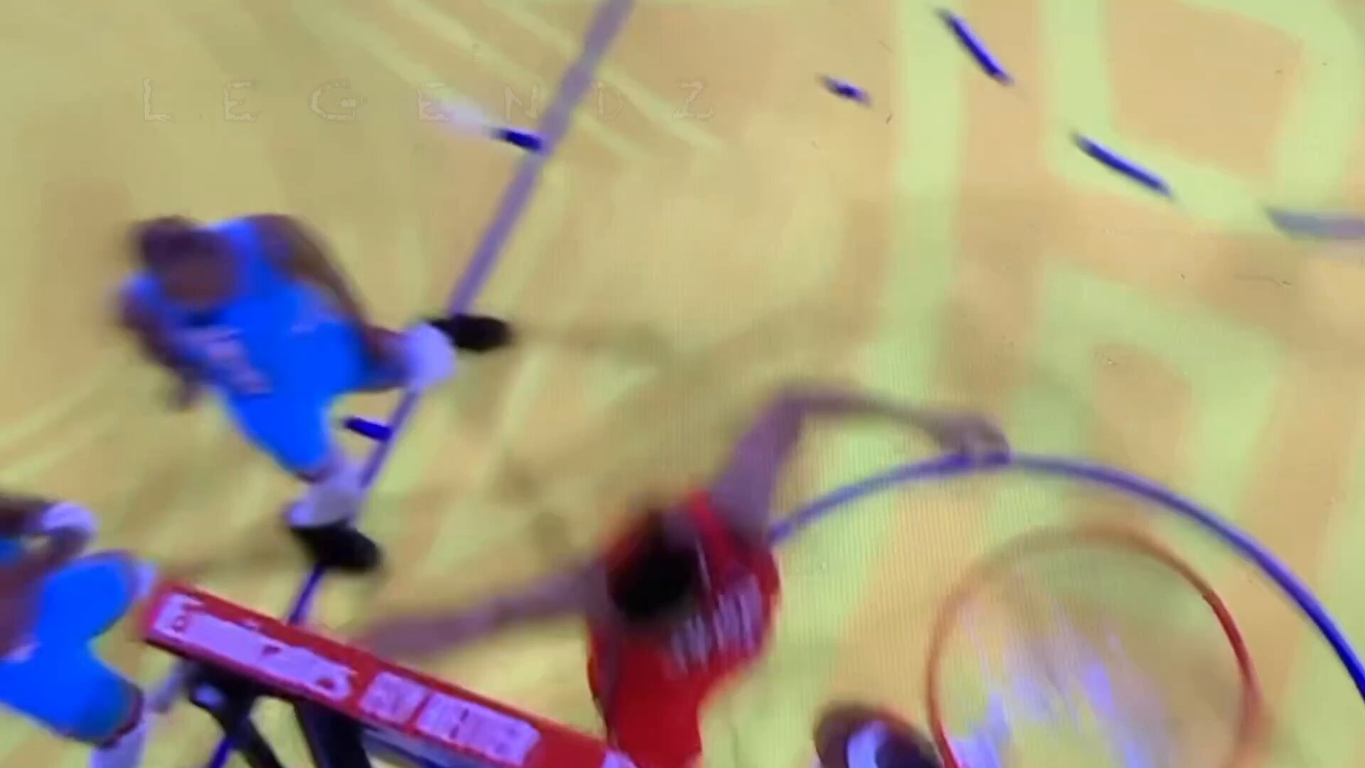 [花邊] 杰倫快攻左手上籃放槍遭米丘嘲諷