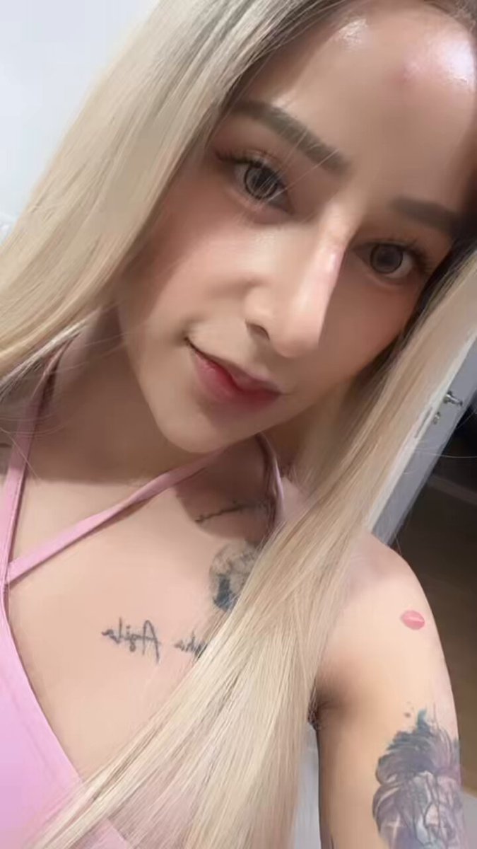 Chiroyli yosh kokraklar