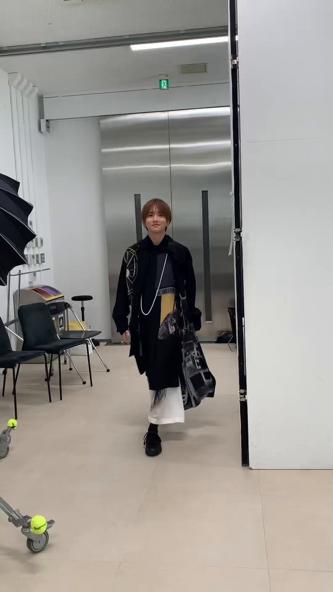 板垣李光人 四肢 hq720.jpg?sqp=-