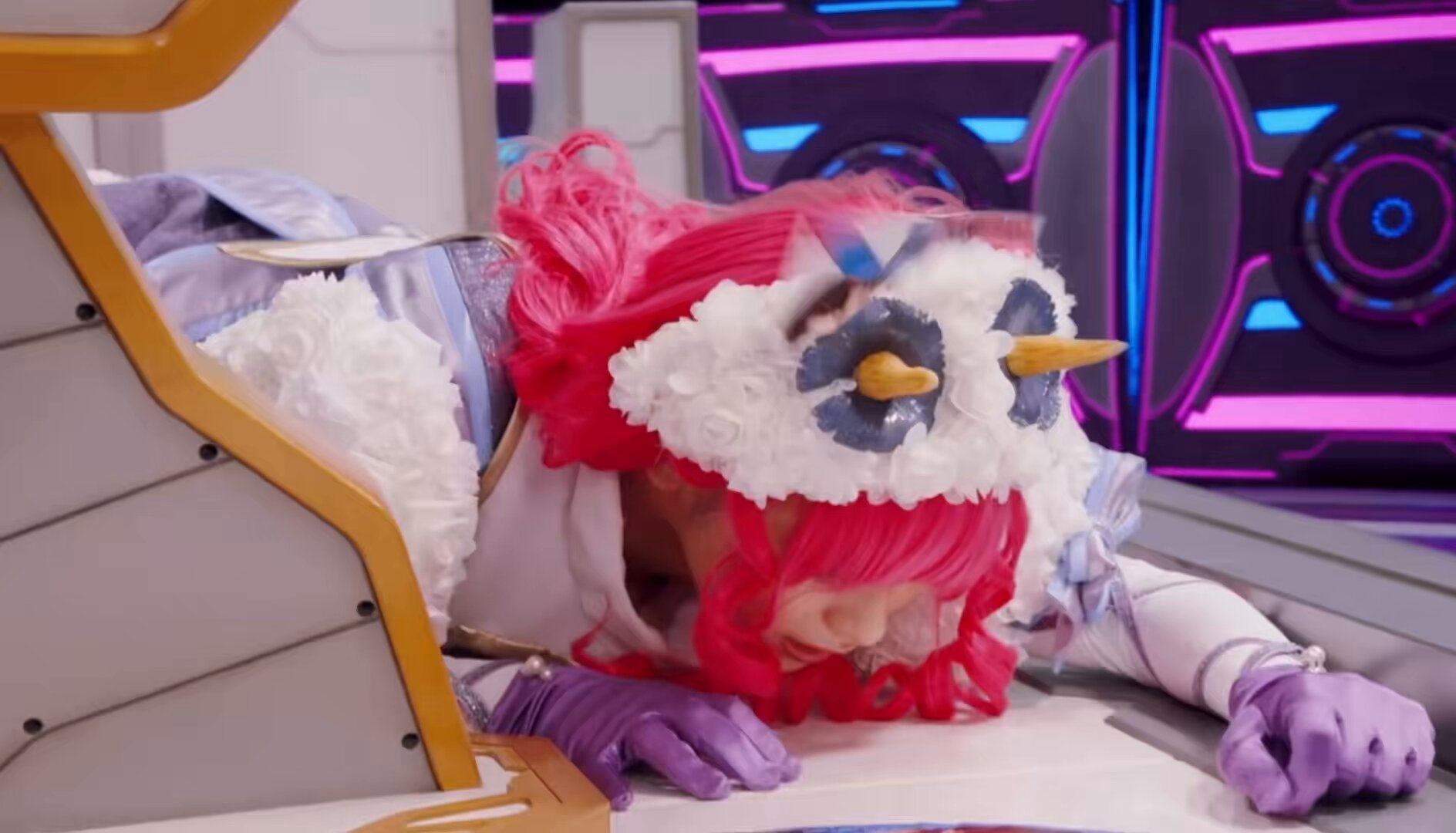 Amy様へ♥4月末まで ブーケプルズ ブルースターとかすみ草のクラッチブーケ ブートニア