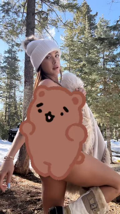 2 pic. Cabin fever https://t.co/Tfs5RZikLz https://t.co/1jZjAWYToj