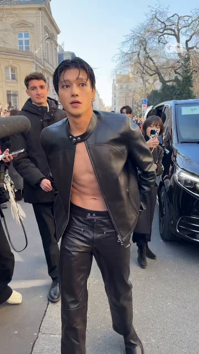 ATEEZ ウヨン オイル Gm4U20tacAAJRaQ.jpg:large