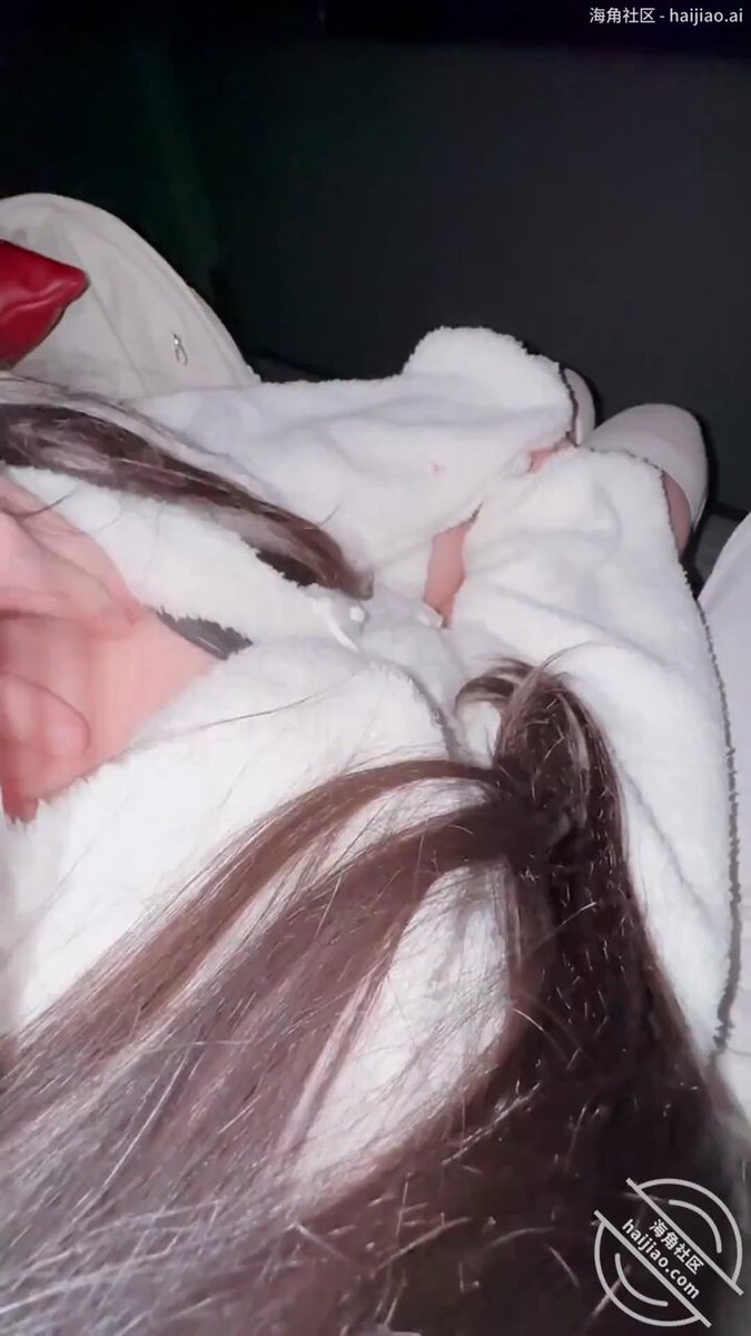 Is this all my little cousin is doing when she gives me a blowjob? Fujian little cousin
