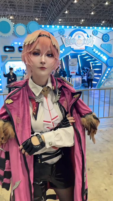 コスプレイヤー類のTwitter動画4