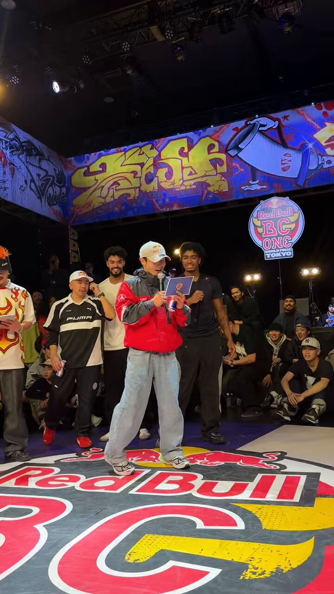 RedBull HALF COURT CHALLENGE 非売品 希少 サイズ 20 年以上の歴史を誇る、世界レベルの 1on1 ブレイキンバトル