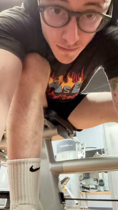 My legs are so sore https://t.co/x7Pc8NdTLj
