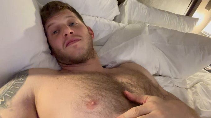 Prepping my hole for a scene ?‍? https://t.co/7qSKSdpr1t
