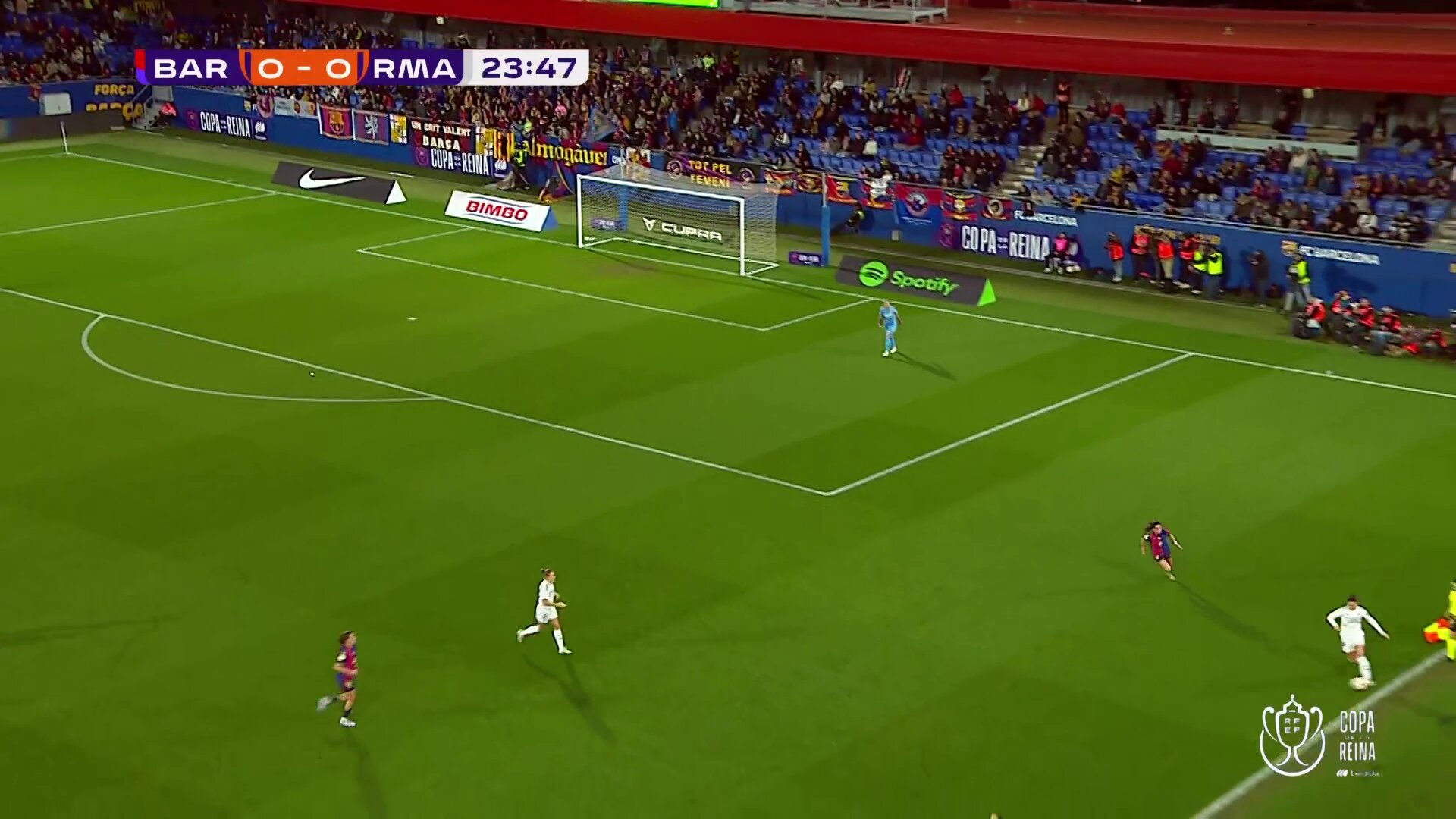 💥 ¡𝗚𝗢𝗢𝗢𝗢𝗢𝗢𝗟, 𝗚𝗢𝗢𝗢𝗢𝗢𝗢𝗟!👉 Graham roba, le mete un pase exquisito a Patri y adelanta al Barça en el Johan.🆚 @FCBfemeni - @realmadridfem I 1-0 I 24'📺 @la2_tve #CopadelaReinaIberdrola I #FutFemRFEF