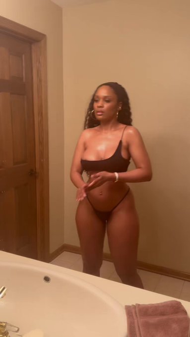 baddie https://t.co/dYmDgGqCSH