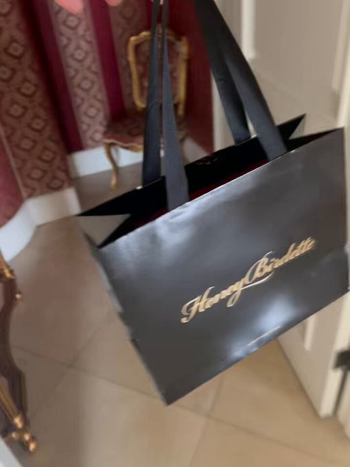 Yall about to get annoyed of me because I’ve been shooting @HoneyBirdette all month ?? https://t.co/