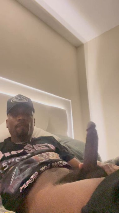 Drinks always lead to me beating my dick 
https://t.co/edBv4FD1Sf https://t.co/kzUZWzwINS