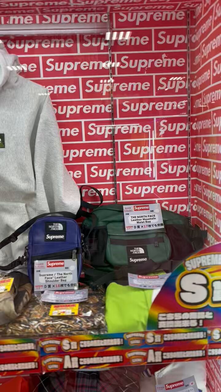 人気★シュプリーム　入手困難　使用感なし supreme好き - Search / X