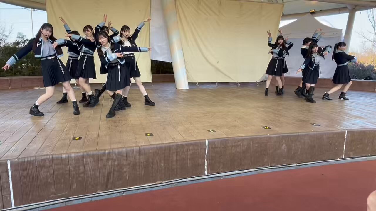 吉本此那直筆らくがき缶バッジ僕青夏祭り