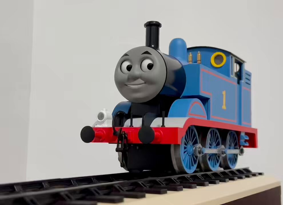 トーマス レプリカ coolprops CoolProps Thomas the Tank Engine Replica Unboxing - YouTube