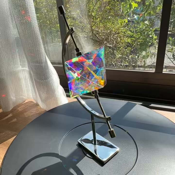 モナジー工房 「虹の結晶」積層ガラス研磨アクセサリー専門制作 モナジー工房 「虹の結晶」積層ガラス研磨アクセサリー専門制作