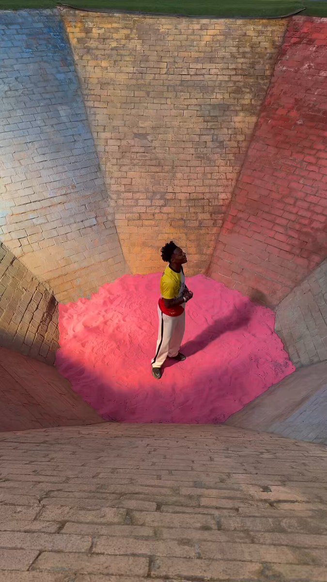 ATL 31st - 4TH . a nudist ; no link in bio .🌈😈 - ; he made this look too easy !!