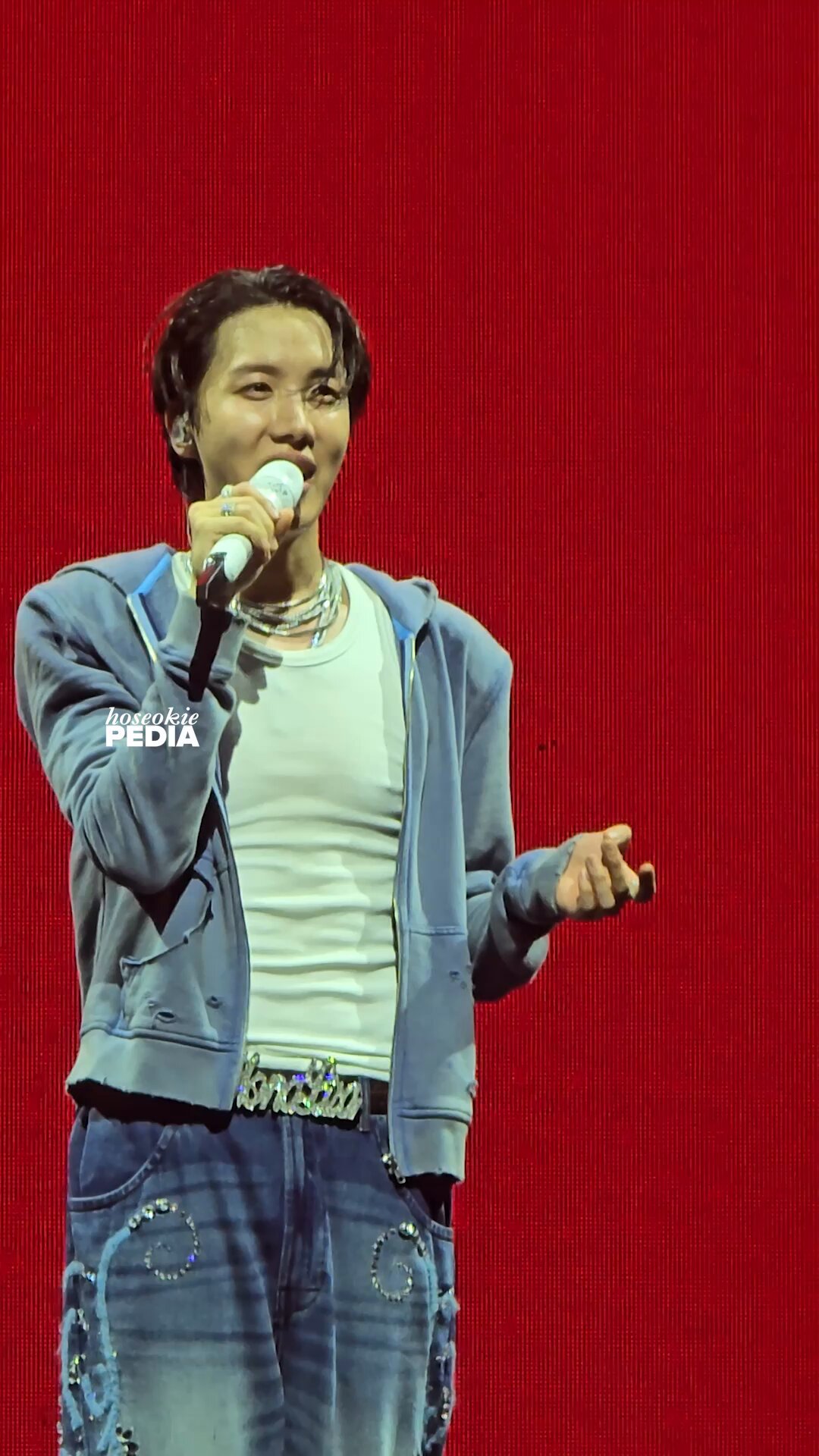 anna⁷ saw hobi 😭 (@gleamsujim) / X