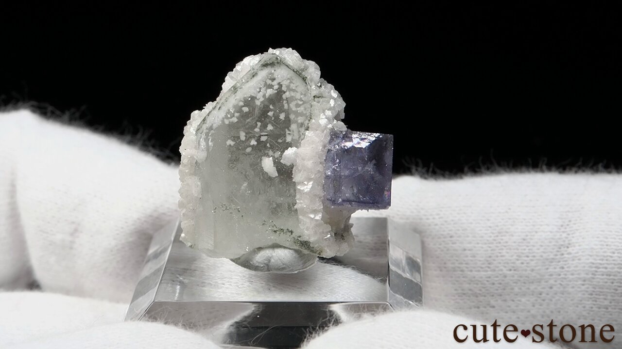 ヤオガンシャン⭐︎ラビットヘアーフローライト⭐︎「萌葱色」 希少な