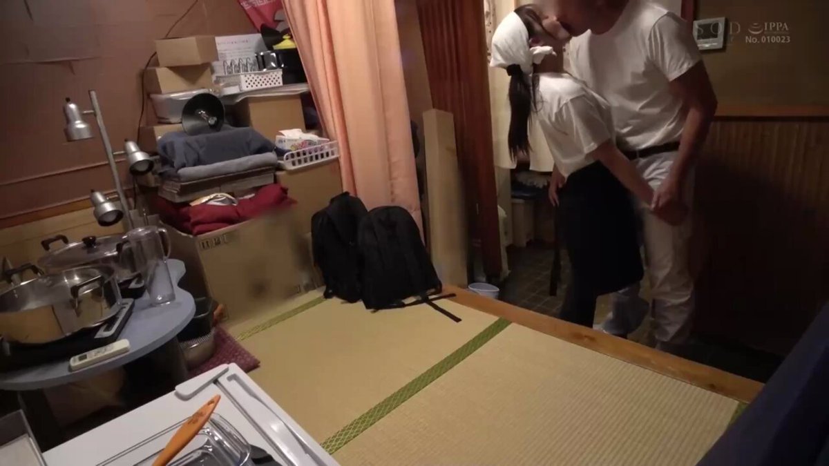 渚恋生 ラーメン屋唯一の女バイト、汗だくガテン系店員の性欲発散を担うセクハラOK娘。