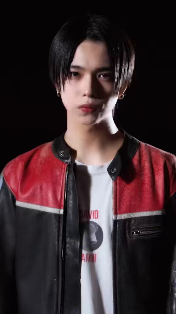 【な】織山尚大 写10ア3 F3-PHr9agAACLKP.jpg
